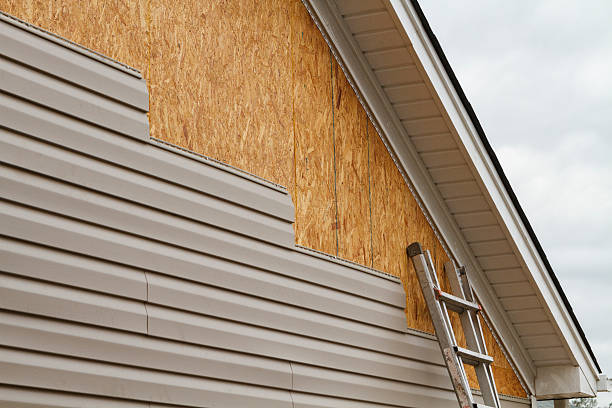 24/7 Emergency Storm Damage Siding Repair experts in Riverdale, IL
